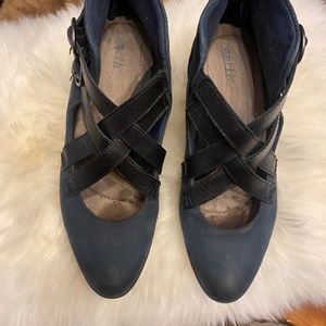 Earth Amber bootie/ pump / leather